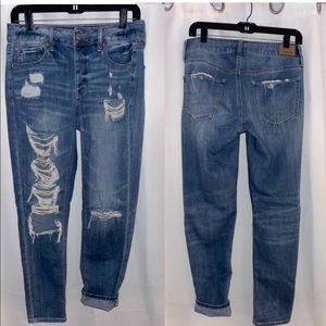 American Eagle Tomgirl button fly jeans size 4